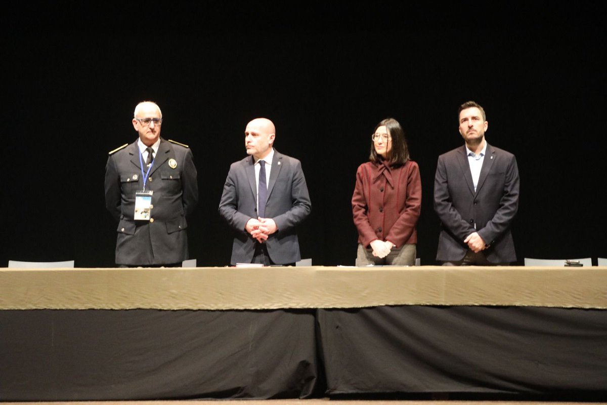 El passat dia 4 vam fer el congres anual vam comptar amb ponents de prestigi que van donar visions diferents de la seguretat i el futur de la seguretat pública. Vam comptar amb la presència de <a href="/nuriaparlon/">Parlon #apeudecarrer #interioriseguretatpública</a>, <a href="/carlosprietogo/">Carlos Prieto Gómez</a> i el nostre Director General Daniel Limones