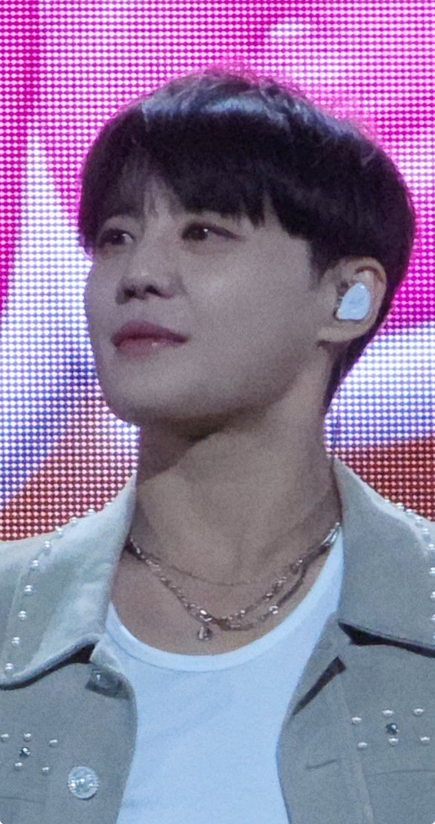 얼굴이 미쳤는데요