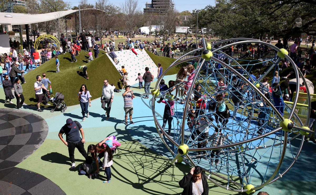 'World-class' Levy Park may get $8.5M expansion. Not so fast, critics say. dlvr.it/THsKds