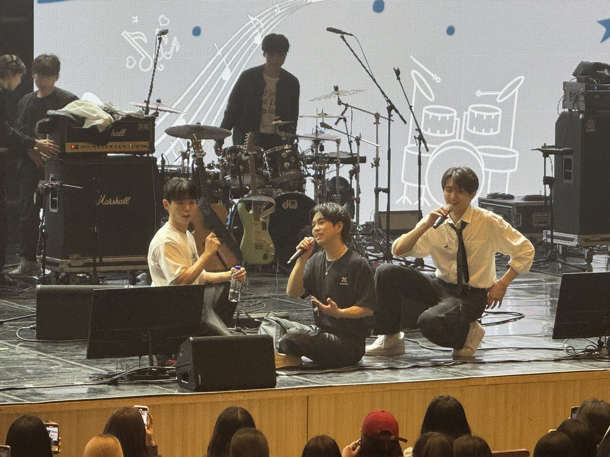 김수빈 tweet media