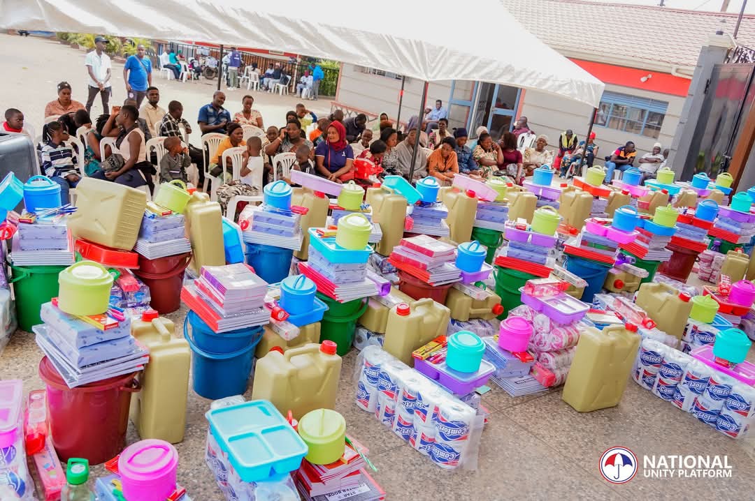 NkunyingiMuwad1's tweet photo. President @HEBobiwine  donated scholastic and school materials  to children's/ families of  murdered and missing comrades plus  political prisoners. https://t.co/JXY975bGiD