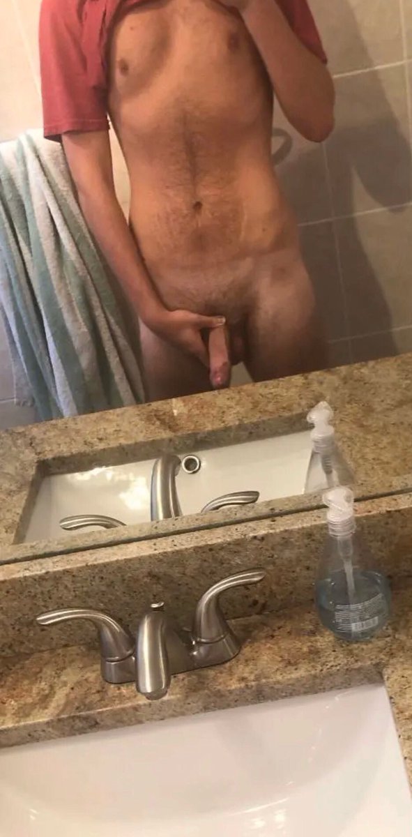 maricon_evan's tweet photo. why do I always wake up with boners like this https://t.co/8vUbotuhcI
