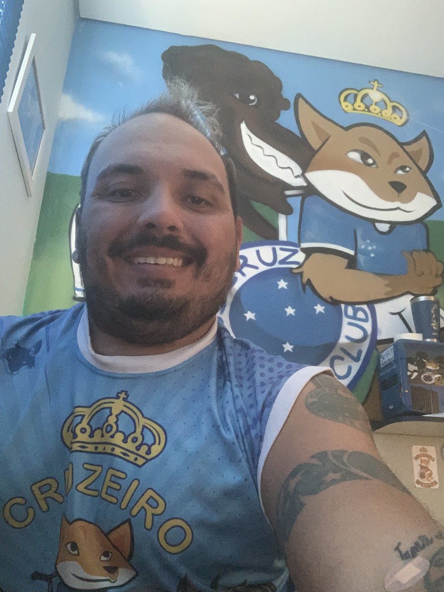 Leorapozeiro's tweet photo. Amanhã tem Clássico e estarei presente no maior recorde do Mineirão Toca 3. Já estou até pronto para ir 🦊⚽️🐔
🤣😂🤣😂🤣
#FechadoComOCruzeiro
#CruzeiroEficiente
#UmTimeDeTodos
💪🏽💙🦊🤍🏟️ https://t.co/qjUSOPU3NU