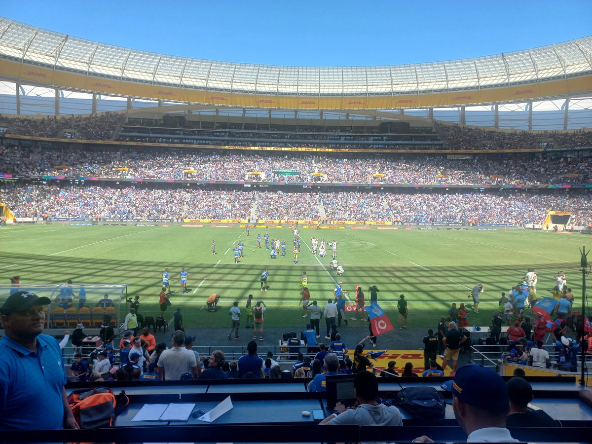 The Bulls edge the Stormers 33-32 in a URC thriller in Cape Town. Stormers replacement Clayton Blommetjies missed an easy last-gasp conversion to win the game.