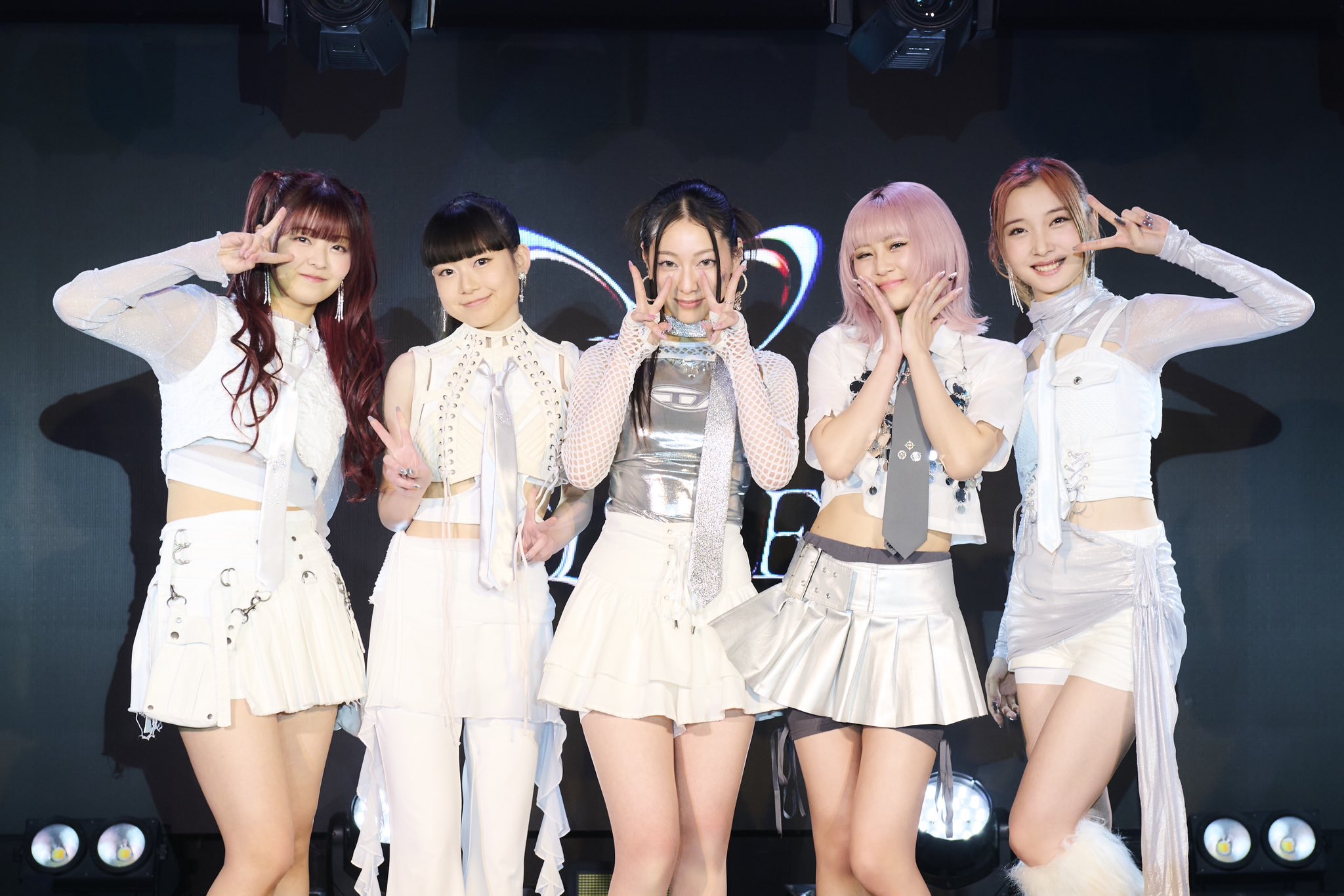 GjRTJnPakAAUFkd?format=jpg&name=large