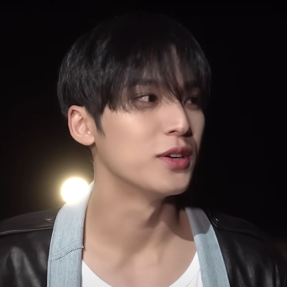 안녕하세요 :) 현생이 너무 바빠서  
정말 오랜만에 들어왔어요🥲

날씨 너무 추운데 옷 잘 입으세요!!
💎❣️☺️

민구🐶