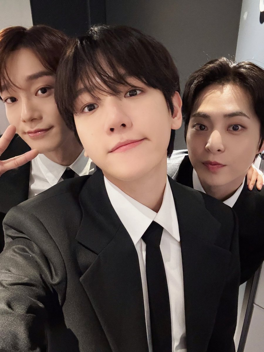 CHEN JAPAN OFFICIAL tweet media