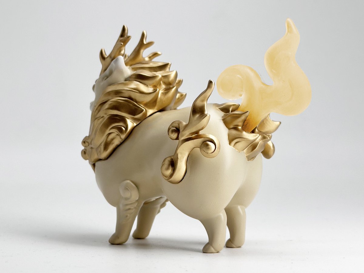 mrt_polyester's tweet image. ポメラニアン×麒麟(きりん)
『霊犬 ポメ麒麟』
鹿の角、狼の顔、龍の体が混ざり合う
伝説の獣「麒麟(きりん)」。
そこに、もしも
ポメラニアンが混ざっていたら🐶
ということで、ポメきりんです!
神々しい伝説のポメ
#ポメラニアン
#麒麟
#WF2025w
#ワンフェス2025冬
#ワンフェス