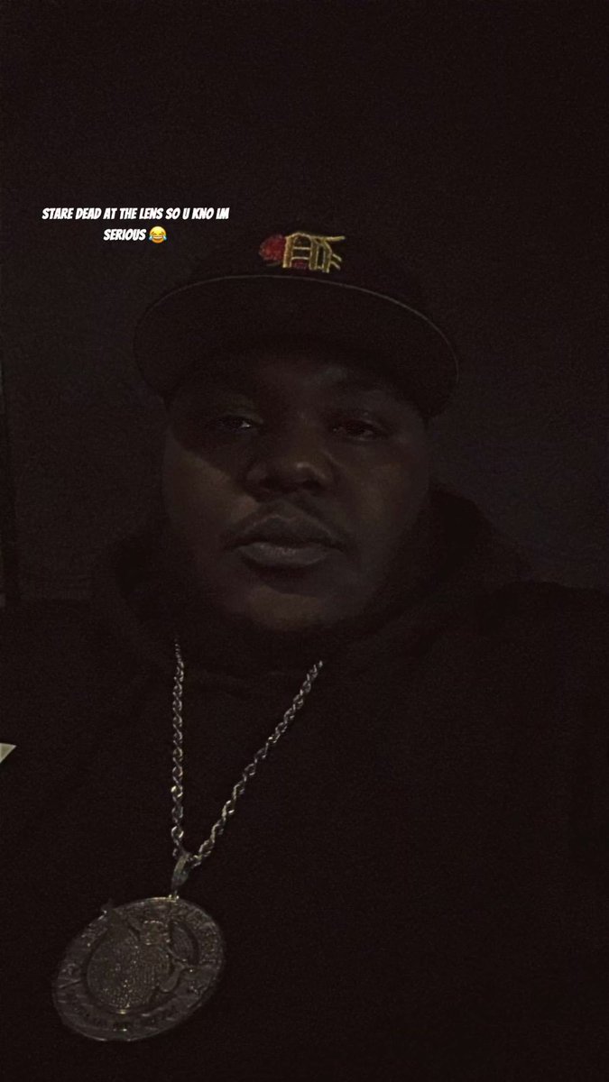 FreshMen_Jeezy's tweet photo. Was in the middle of all pure fucking chaos… Snaps a selfie 😂🤦🏾‍♂️ https://t.co/MZuppjVt7R