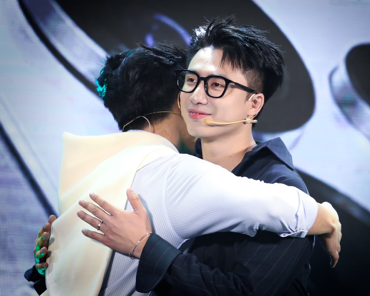 triplen0099's tweet photo. Ôm cả bầu trời 🫶🏻

#NinhDuongStory #NinhAnhBui #TungDuong https://t.co/2sIGEJ6qsL
