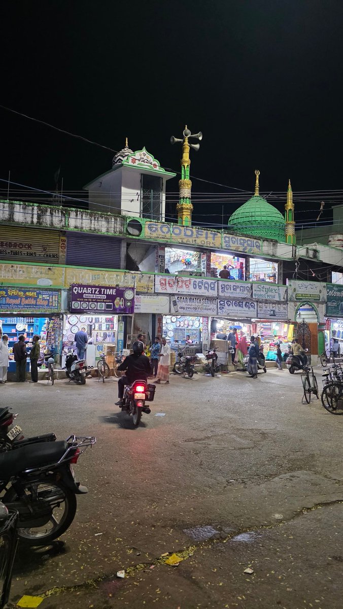 tanaya_p's tweet image. Tea Stop at Kendrapada on our way to Bhitarkanika for @EarthAgain_IN Punascha Pruthibi event #TogetherTodayforTomorrow