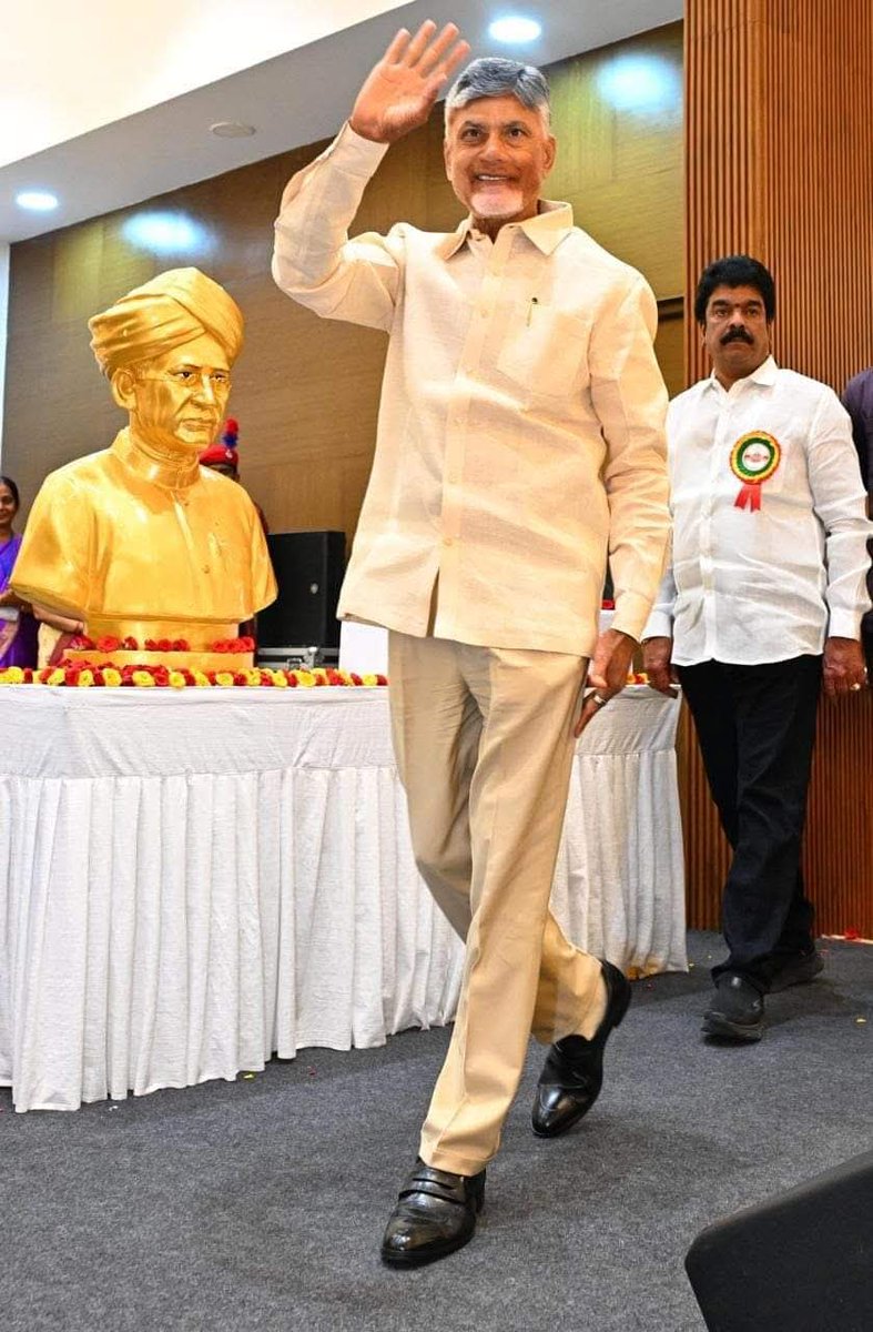 CBN_Era's tweet photo. #DelhiLiquorScam ని జనాలు బలంగా నమ్మారు క్రేజీవాల్ నీ ఓడించారు.
#skillcase చంద్రబాబు గారిని అరెస్ట్ ని జనాలు జీర్ణించుకోలేకపోయారు అక్రమ అరెస్ట్ అని భావించారు.
కూటమి ప్రభుత్వాన్ని అధికారం లోకి తెచ్చి
జగన్ని చిత్తుగా ఓడించారు https://t.co/Y8h7GD5xer