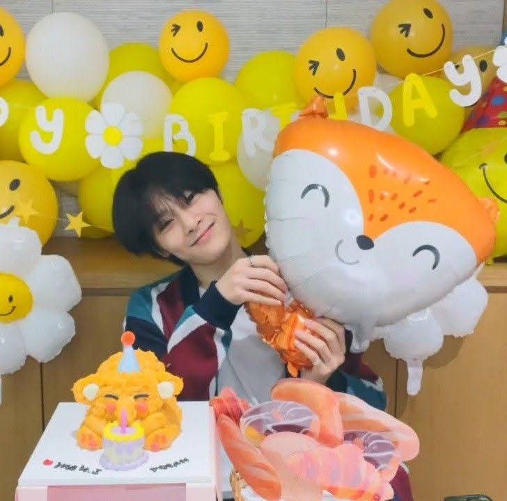 Meeahnkah's tweet photo. @AboutMusicYT 💛🧡💛🧡💛 https://t.co/BA1hHsoF7H