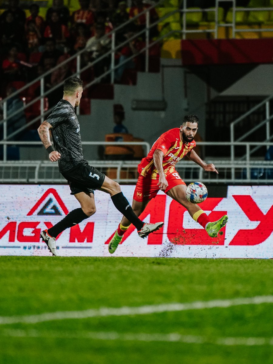 selangorfc's tweet photo. πΈ Sebahagian daripada aksi-aksi babak kedua perlawanan #SFCSRP di Stadium MBPJ sebentar tadi!β€οΈπ
#MerahKuning #LambangKebanggaan
#MKLK #SFCSRP #LS20
#YourPassionOurPride
#FirstPrideStadiumTakeOver https://t.co/4U4OXm5T4g