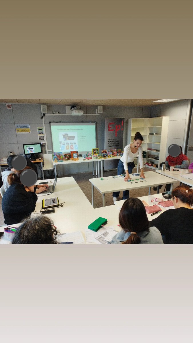 Avui amb l'<a href="/_AnnaVila_/">Anna Vila</a> hem fet una formació als serveis educatius de l'Empordà sobre jocs de taula matemàtics i com portar-los a l'aula. Gràcies per convidar-nos 🎲
