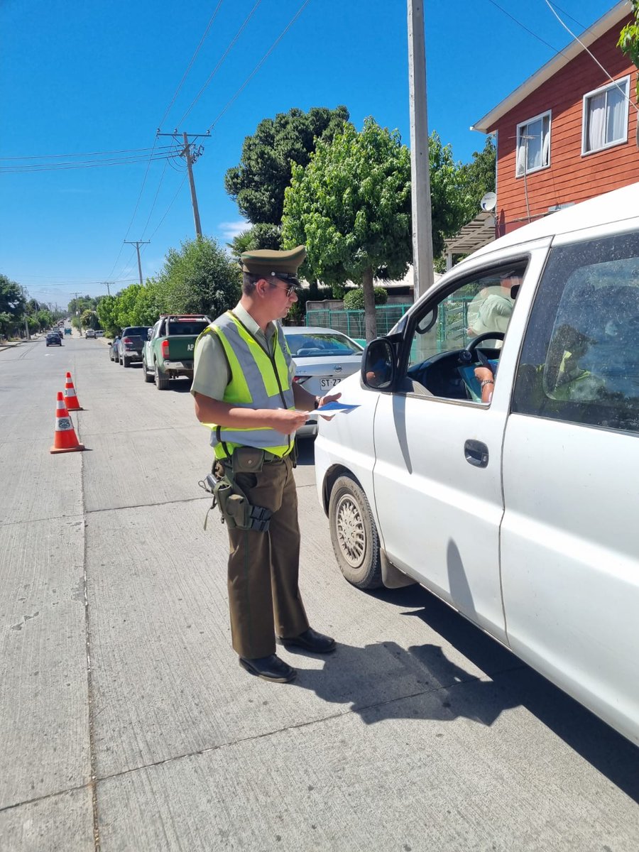 CarabNuble's tweet photo. 🚨#Urgente: A raíz del Estado de Emergencia Preventivo decretado en la Región de #Ñuble, nos mantenemos desplegados en diferentes comunas para entregar seguridad en nuestras rutas principales y secundarias, con la finalidad de contribuir en la prevención de #IncendiosForestales. https://t.co/l0kPNG0hRg