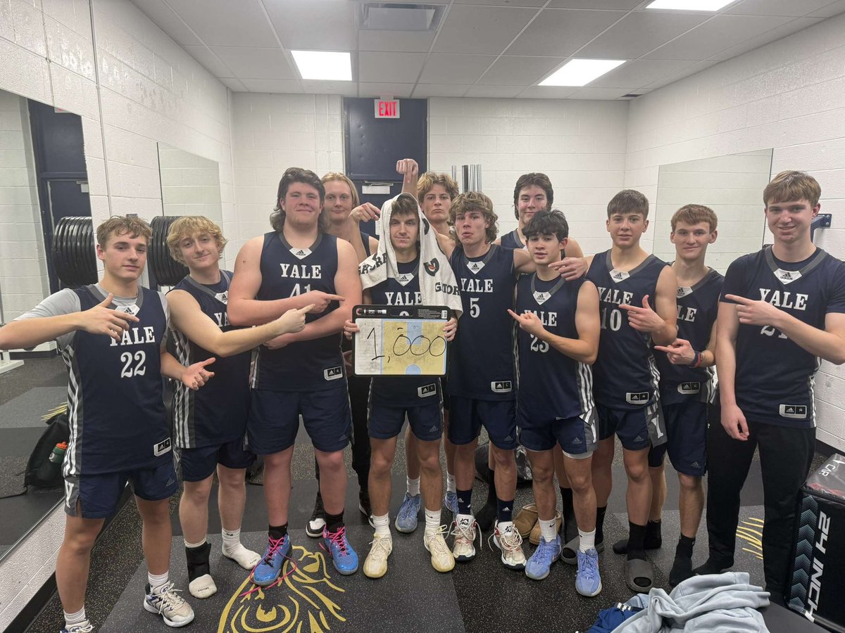 Blessed to have scored 1,000 career points last night! Couldn’t have done it without my teammates.
<a href="/TheDZoneBBall/">The D Zone Basketball</a> <a href="/G_StuckOnSports/">Get Stuck On Sports</a> <a href="/HankampScott/">Scott Hankamp</a>