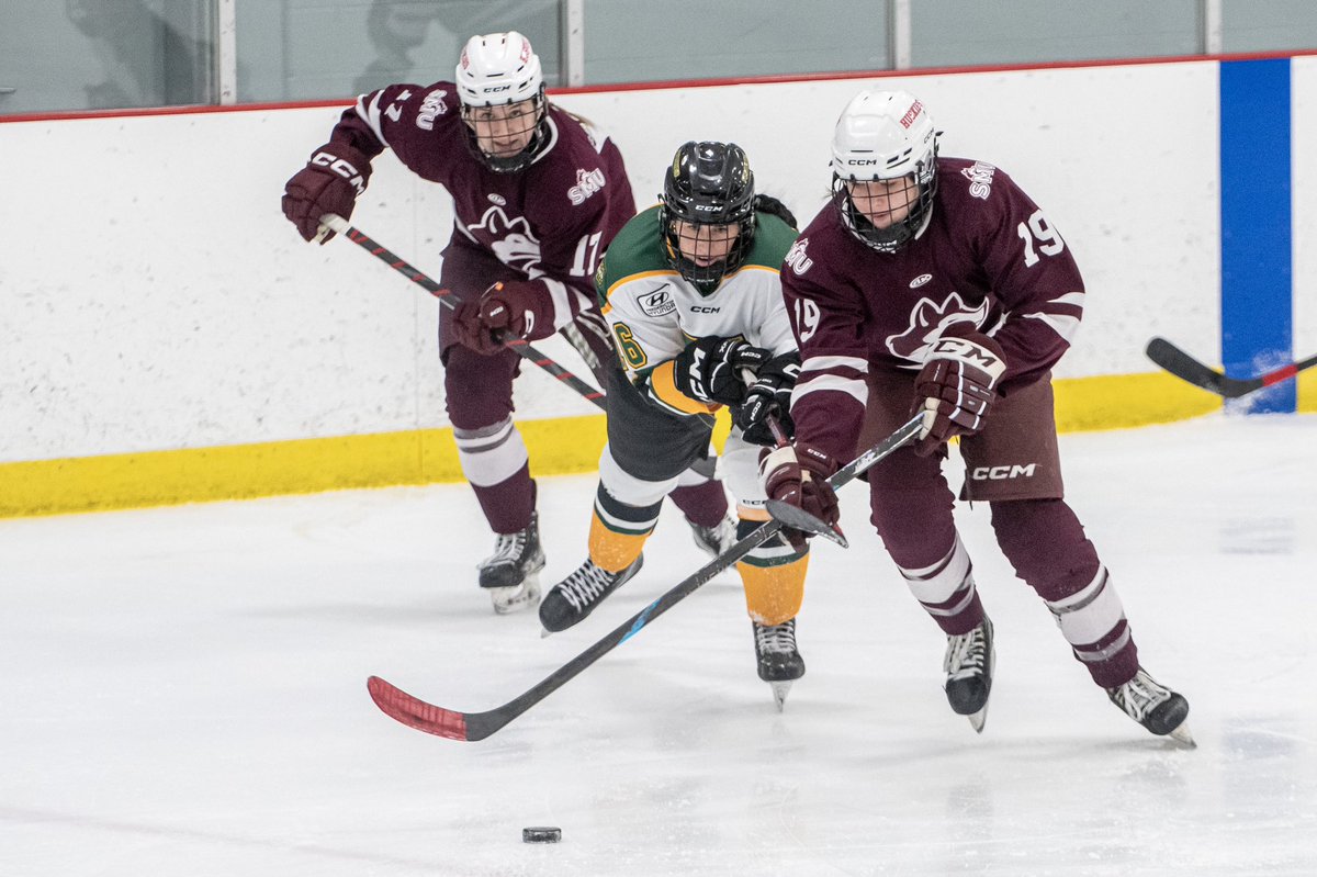 SMUHuskies's tweet photo. On Friday night we hosted the annual Huskies Red Tape Hockey game, raising awareness around racism in sport in support of former Saint Mary’s student Logan Prosper of We’koqma’q First Nation. https://t.co/OgEzJgIMDI