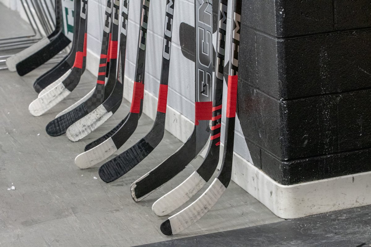 SMUHuskies's tweet photo. On Friday night we hosted the annual Huskies Red Tape Hockey game, raising awareness around racism in sport in support of former Saint Mary’s student Logan Prosper of We’koqma’q First Nation. https://t.co/OgEzJgIMDI