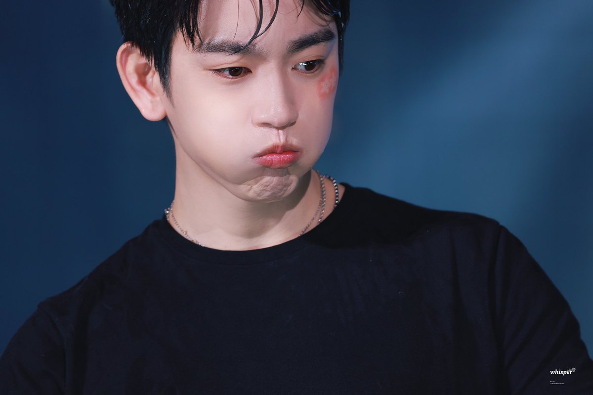 Whisper_922's tweet photo. [HQ] 250201 NESTFEST Day2

🍑👈🏻

@JINYOUNG 

#GOT7 #갓세븐 #GOT7_NESTFEST
#Jinyoung #진영 #박진영
#GOT7_NESTFEST_Day2 https://t.co/6QakMdG6EY