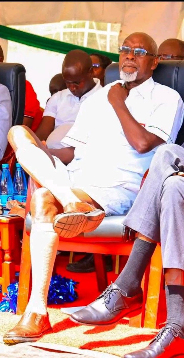 boliony_junior's tweet photo. Strong and Focused!
Mentor.
@HonFranklinBett 
#SobKeny
#Soet https://t.co/ZSxrOievn4
