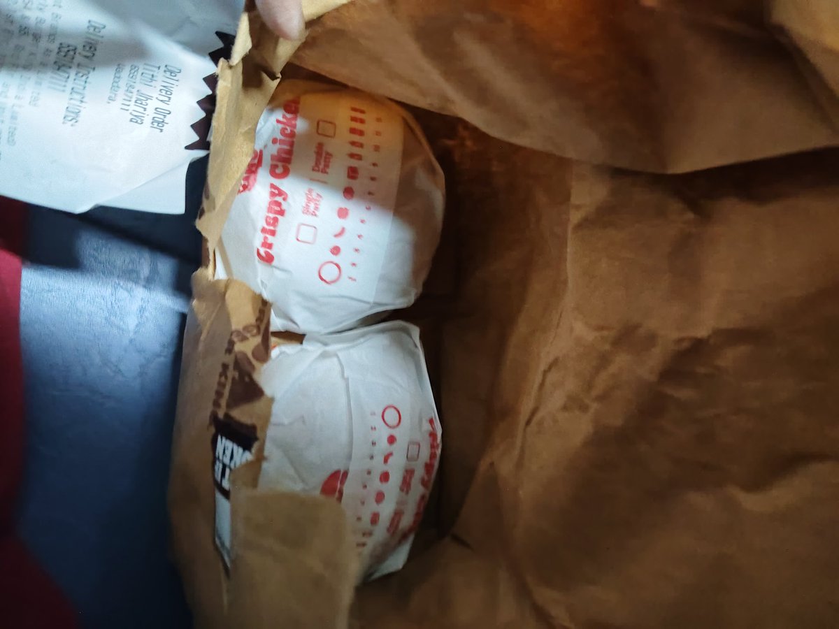 tttithiii's tweet photo. Ordered food via IRCTC app from Zomato (Burger King) – 2 burgers & 1 large fries (prepaid). They delivered only the burgers! No proper portal to file a complaint or track a refund. @IRCTCofficial @Zomato @deepigoyal – please fix this! #IRCTCFood #Zomato #CustomerServiceFail https://t.co/OlTOtmZVsU