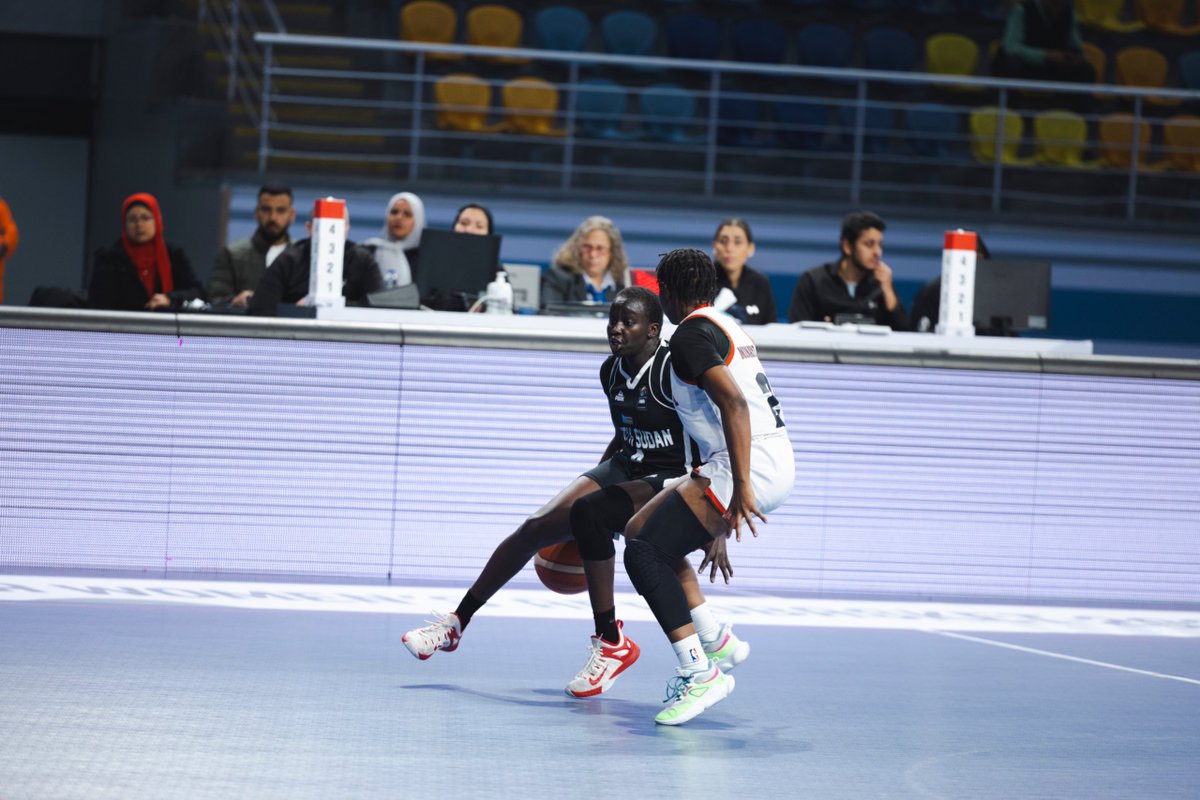 SSBFed's tweet photo. Incredible first half vs Kenya
๐ธ๐ธ4๏ธโฃ7๏ธโฃ ๐ฐ๐ช3๏ธโฃ8๏ธโฃ
#BrightStarlets @afrobasketwomen https://t.co/wTfORanb6h
