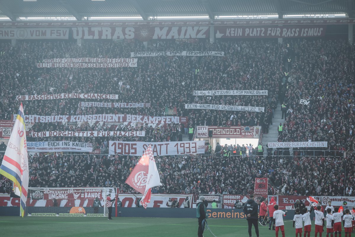 Kein Schobbe für Nazis! Das ist Mainz. 
#Mainz05