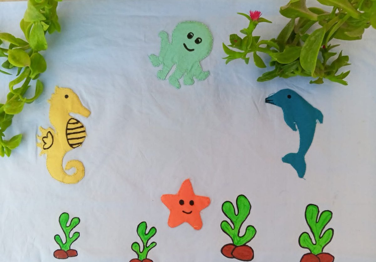 IkraRashidButt's tweet image. Which one looks good...??? 

#applique #appliquework #handmade #octopus #seahorse #starfish #dolphin #tree #nature #dinosaur #karachi