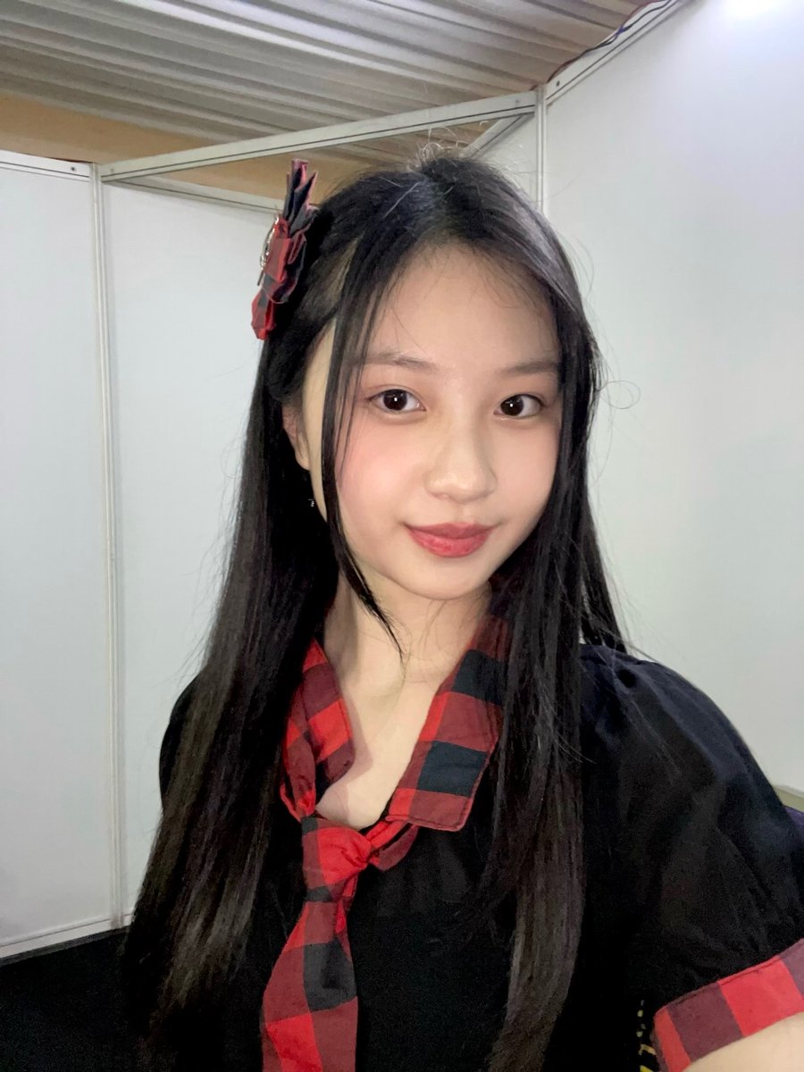 M_MikaelaJKT48's tweet photo. thankk you for todayy sayang sayangnya akuu!!🫶🏻💗 https://t.co/jxfL04xAFi