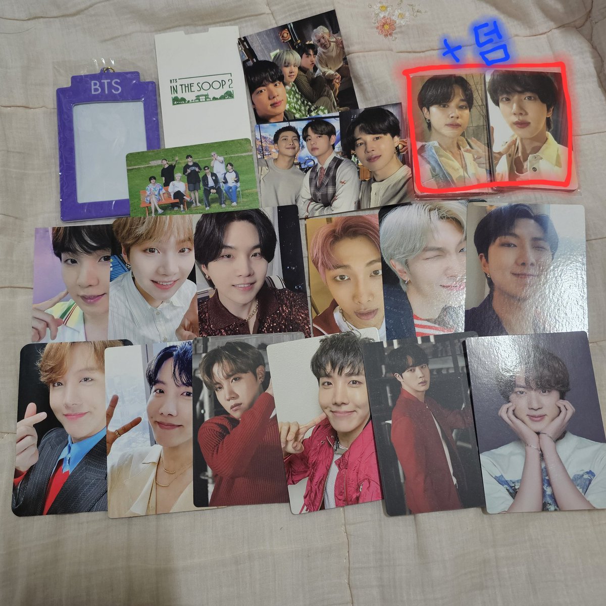 Ran_my_'s tweet photo. 방탄 포카 양도 sell

배송비 착불
인증X
덤은 하자 있음 https://t.co/g3RKsJHKHt