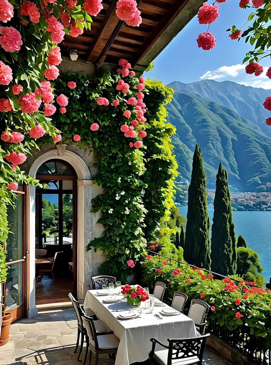 W0rld2026's tweet photo. Lake Como, Italy https://t.co/2BIHAoxN5Z