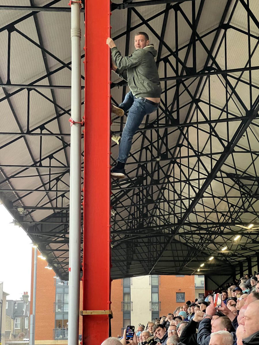 Orient away 🤣