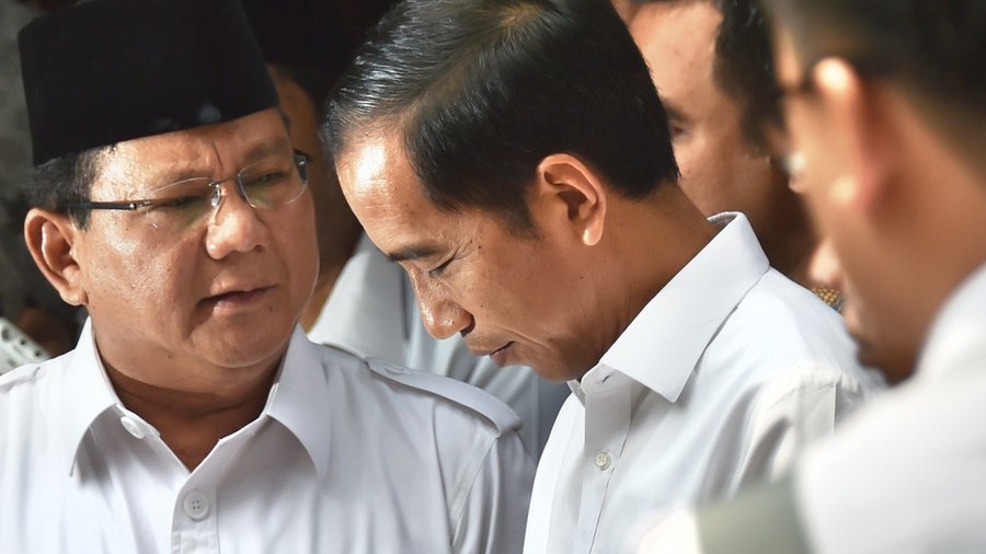 .
.
Gua liatin, Mentri-Mentri Lu
Banyak yang bikin Gua susah ya !!!
.
.