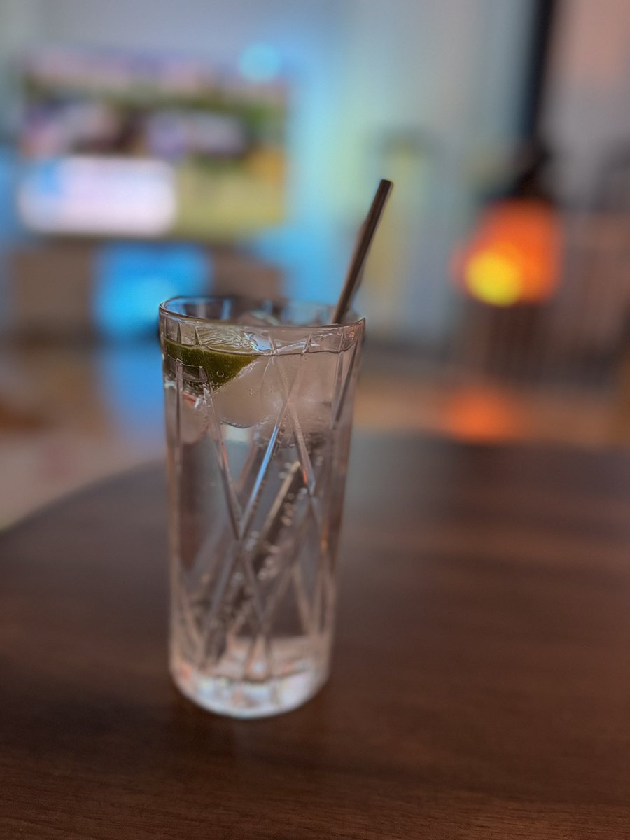 Gött med lite lime-vatten till V75-finalerna.