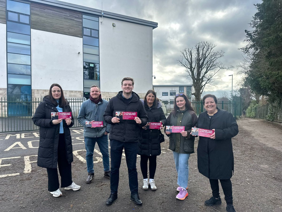jackiebmsp's tweet image. Fantastic to be out speaking to voters today in Kirkintilloch East, North &amp;amp; Twechar with @LabourAidan. People feel let down by the SNP and want a new direction for the community.

Aidan will be a fantastic Scottish Labour councillor. Polling day is on Thursday 13th February.