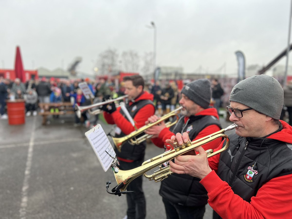 Up for the cup! 🏆

#saintsfc #southampton   #EmiratesFACup #music #soton #drums #brass #band #saxophone #trombone #trumpet