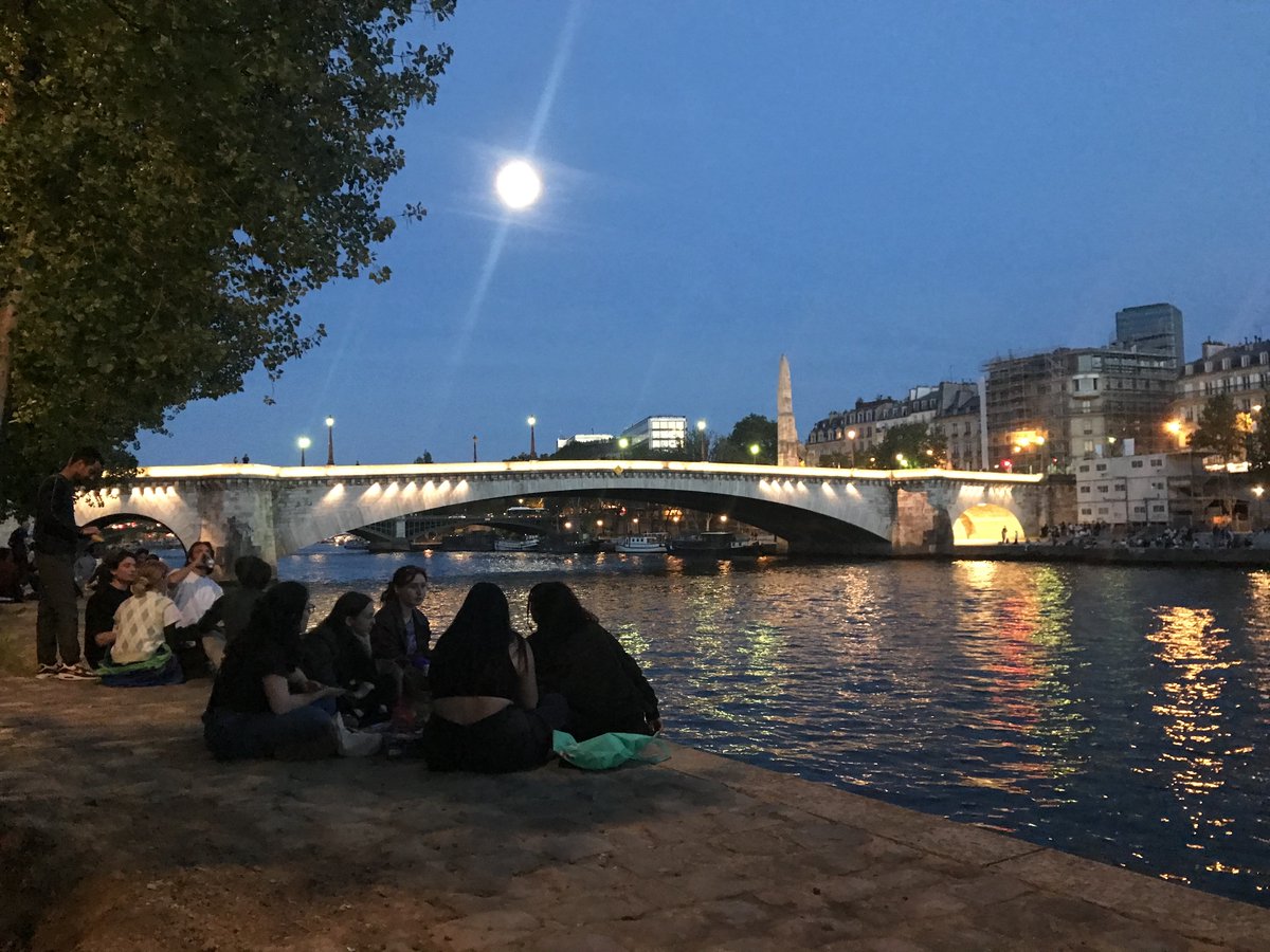 Coming Soon! The Routledge Handbook of the History of Paris since 1789, edited by Kory Olsen, Amanda Shoaf Vincent, &amp; Erin-Marie Legacey: routledge.com/The-Routledge-…