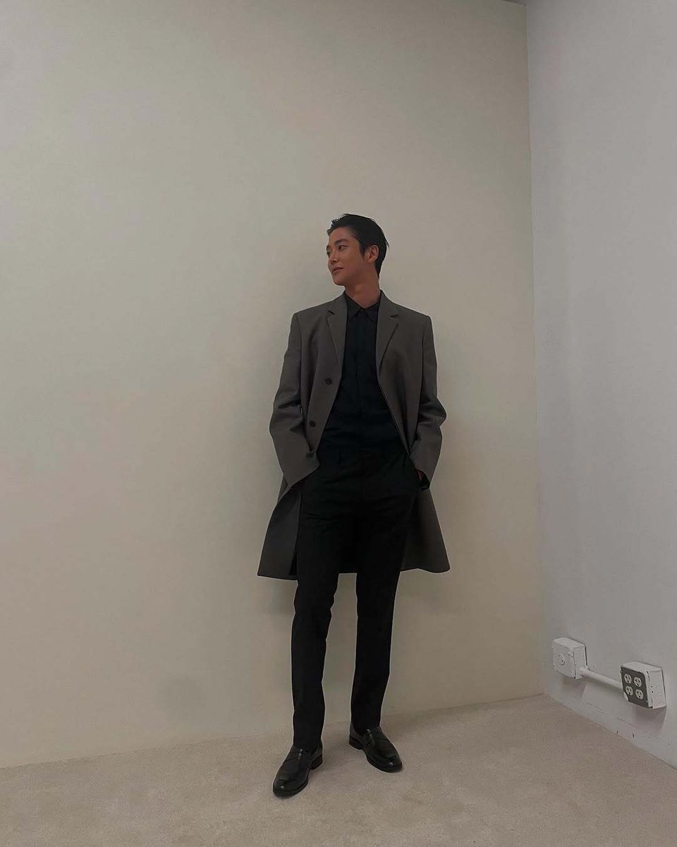 wping13's tweet photo. #ROWOONxCalvinKlein #로운 #ROWOON #ロウン #โรอุน #金路云 #KimSeokWoo #KimRoWoon #金路雲 #金锡佑 #김석우
250208 金锡佑 Instagram
NY with CK amazing show🤙
#calvinklein #calvinkleincollection https://t.co/Qx5mUWFEmy