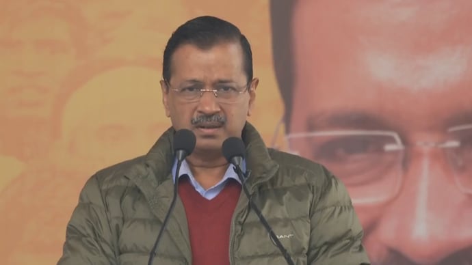 epanchjanya's tweet photo. दिल्ली से बड़ी खबर!

दिल्ली सचिवालय को किया गया सील बंद।

दिल्ली सचिवालय के एक-एक फ़ाइल की होगी जांच।

एक भी फ़ाइल, कंप्यूटर, डॉक्यूमेंट को सचिवालय से बाहर न निकालने के आदेश।

AAP सरकार के भ्रष्टाचार की खुलेगी पोल, हर तरीके से की जाएगी जांच।

बुरी तरह फंस सकते हैं अरविंद केजरीवाल, मनीष सिसोदिया और पूरी आम आदमी पार्टी।