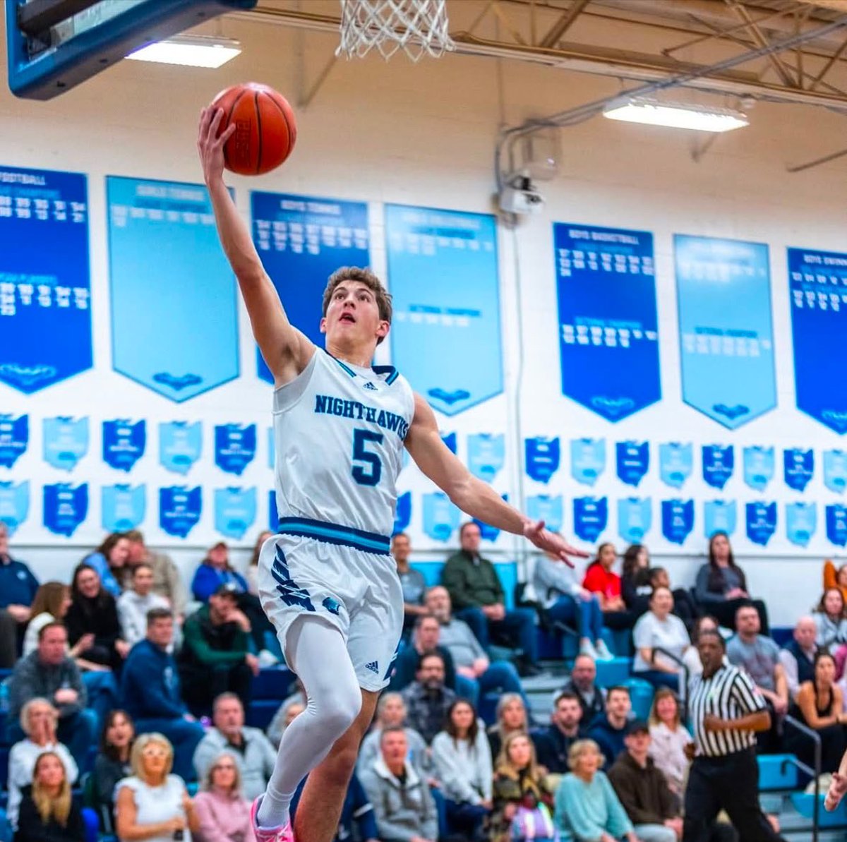 These two senior captains had big time performances last night in our 68-59 win over St Bernard. 

Elijah Guttman with 15pts, 13 rebounds, 5 assists. 

Bryce Snell with 29pts, 7 steals, 6 assists, while going 12-12 from the foul line and scoring 19pts in the 4th quarter.