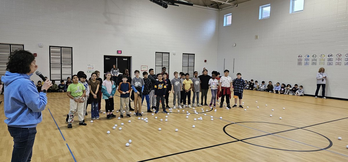 ErskineWilsonAP's tweet photo. Our White Nest had a blast celebrating their Q2 victory of earning the most PBIS tickets with an epic indoor snowball fight! ❄️ #schoolspirit #HSES #oneNEST #proudHAWK
@HembreeSprings https://t.co/oqhHRzMl4D