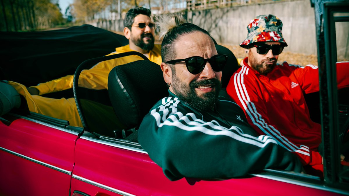 Xusto en un mes arrancamos cara a nosa xira de salas. Será primeiro en Lugo e despois no resto de fervedoiros do país.

🎟Tedes os billetes nun ⬆️link na bio⬆️ ou en entradium.com que ven sendo o mesmo. Acudide, besiños!