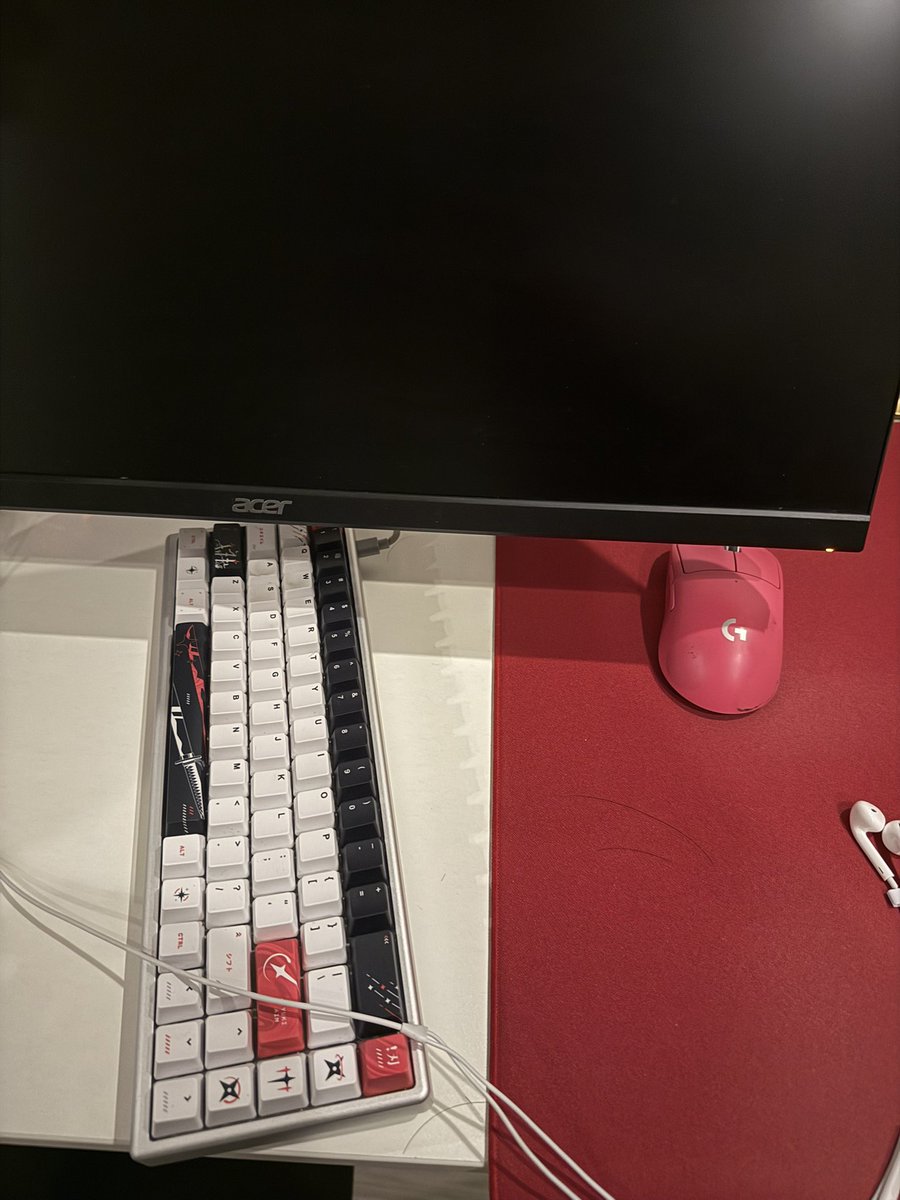 この角度でゲームしてたらキモイって言われたので死にます