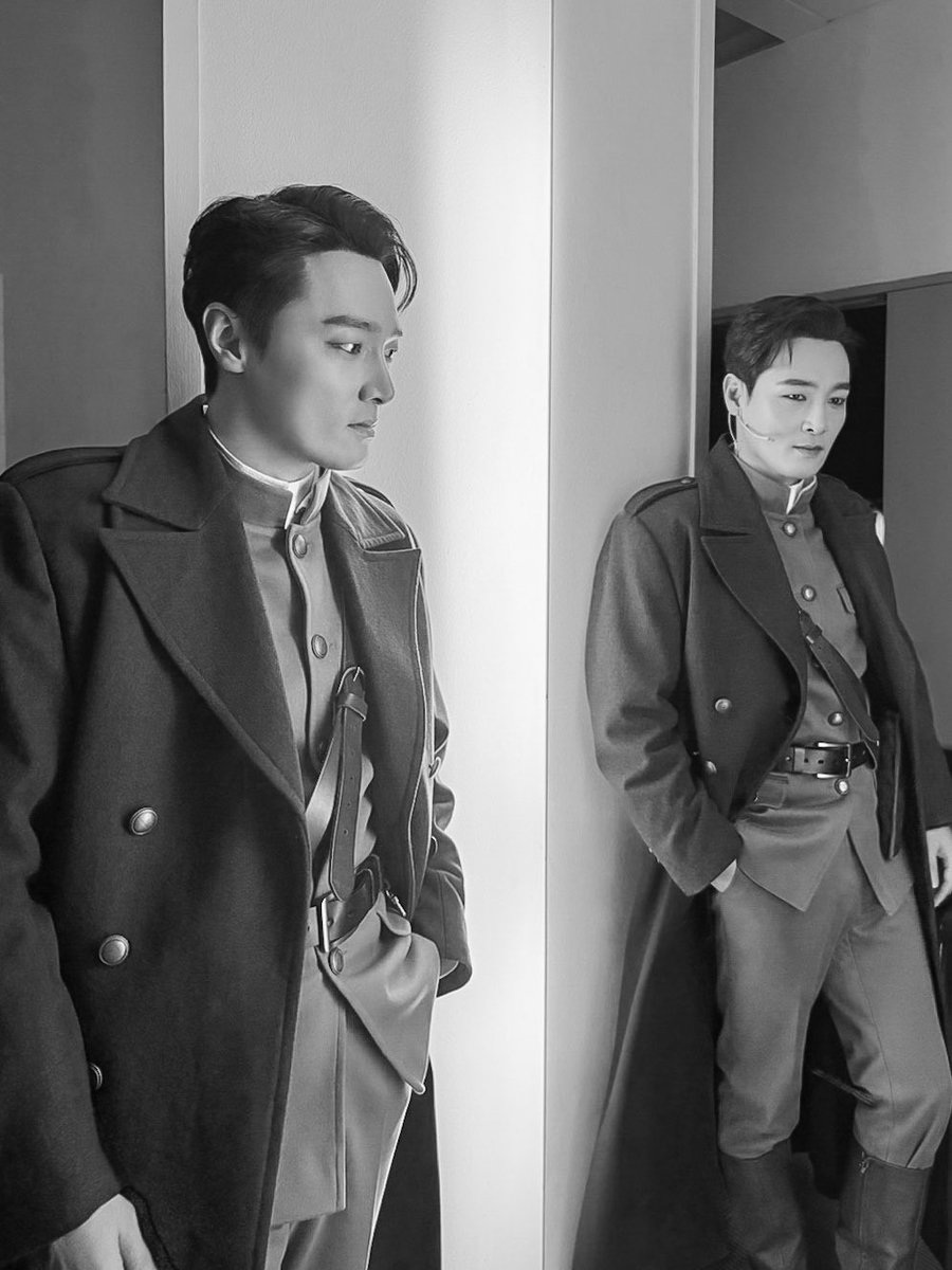 shiningstar_LCY's tweet photo. 뮤지컬 <스윙 데이즈> 막공까지 무사히 잘 마쳤습니다. 추운 날에도 배우님의 마지막 공연을 찾아주신 모든 분들께 감사의 마음을 담아 배우님께서 보내온 사진 공유드립니다. 연습부터 마지막 공연까지 정말 고생 많으셨습니다. 감사합니다! https://t.co/9b4algQBxq