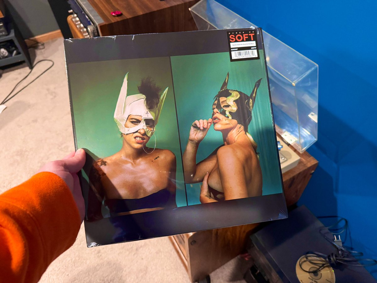 realSamGoodie's tweet photo. 🎶 #NowPlaying…
Bones UK - Soft 💀🩷
#BonesUK #Soft #Vinyl #VinylCollection #VinylCommunity #MusicCollection #Music #NowSpinning 📀🎵🎧 https://t.co/Qg8PVi0KdQ