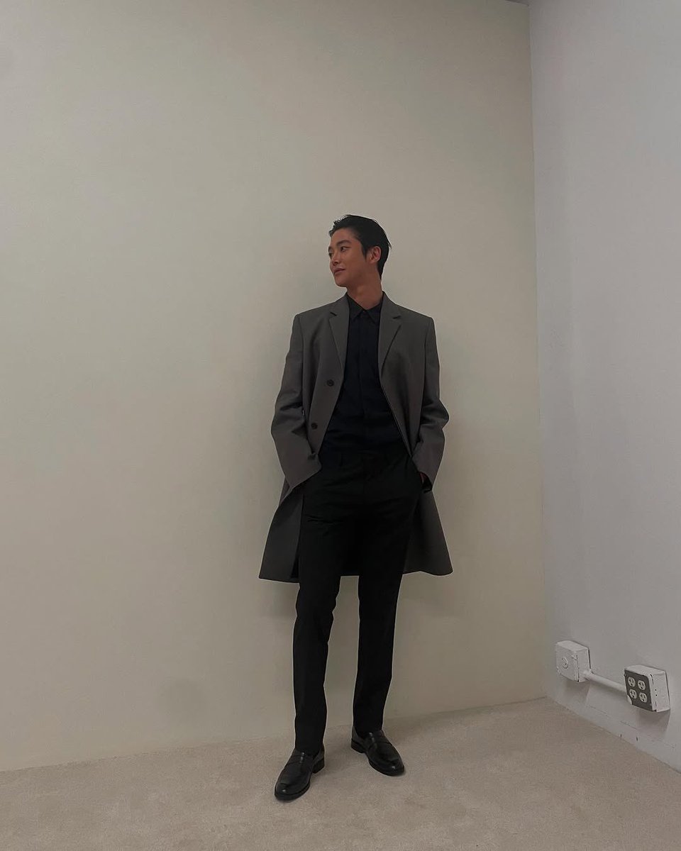 ROWOON_TH's tweet photo. 250208 📷 ewsbdi IG update!
#ROWOONxCalvinKlein
https://t.co/dxSbUyYO0G
#calvinklein #calvinkleincollection
#로운 #ROWOON #ロウン #โรอุน https://t.co/OoTxLM4pYe