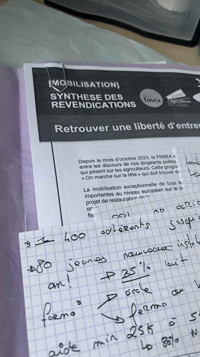 dylandcmp's tweet photo. 🚜 #AGRICULTURE : 

Mardi dernier à Perreux 📍, nous avons rencontré le président des Jeunes Agriculteurs Loire Mathieu Vassel pour un échange constructif autour du monde agricole dans notre département 🌾. https://t.co/quYuFcLSPs