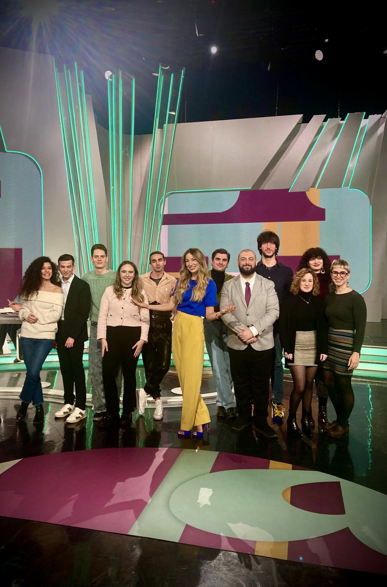 08/02/2025, 18^ puntata di <a href="/TvTalk_Rai/">Tv Talk</a>!

In studio con me <a href="/CivitaDamiana/">Damiana Civita</a> <a href="/kindermaxxi/">Stefano Monti</a> <a href="/SofiaPatrini/">Sofia Patrini</a> <a href="/algertmyrtja/">algert_myrtja</a> <a href="/teobonf__/">Matteo Bonfiglioli</a> <a href="/scornerhenry/">Henry</a> <a href="/Rickomino/">Rickomino</a> <a href="/GioEmmaPi/">Giovanna Pavesi</a> <a href="/Bea_gingerrr/">Beatrice Rossi</a> <a href="/Annagr96/">Annagrazia Schiavone</a> oltre ai #target Gianluigi e Caterina!

#TITOLIDICODA #ANALISTI 

#TvTalk torna sabato 15/02!💙