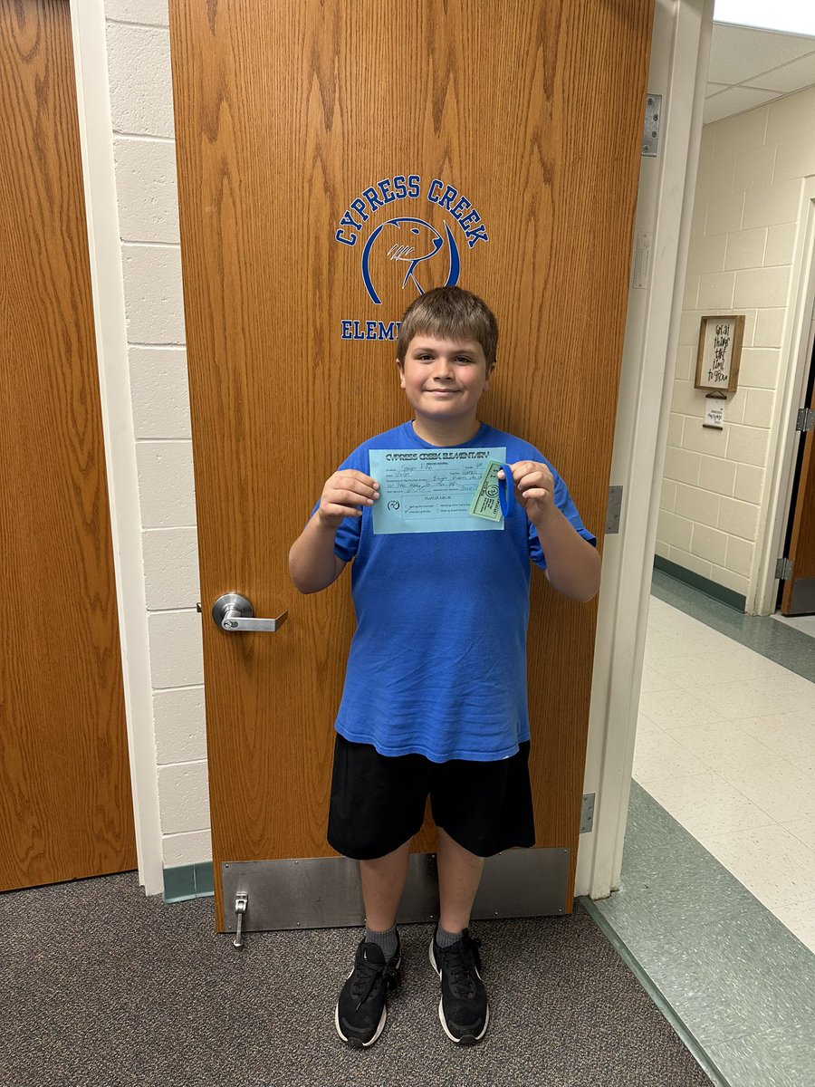 Nothing like heading into the weekend with a positive referral to make it even better! 🌟 Congratulations Sawyer and keep up your SWIM! 💙👏

#OtterSuccess #VCSSuccess #VCSFamily #VCSTogether #ottersmatter #EmpoweringExcellence